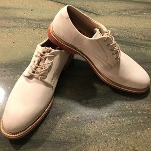 1901 Brand men’s size 11 ivory suede oxford